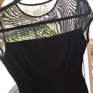 Cache mesh shoulder top
